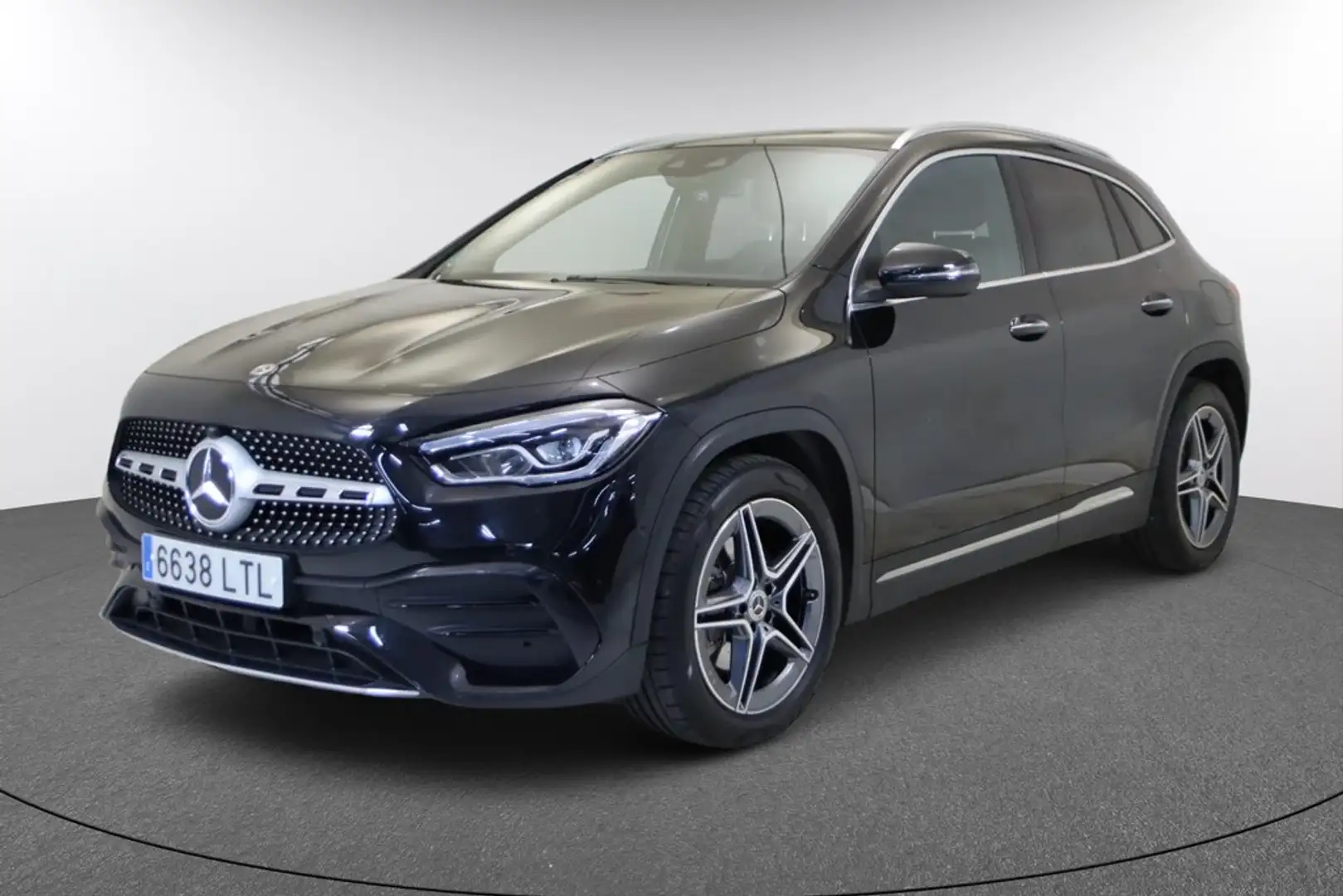 Mercedes-Benz GLA 180 7G-DCT - 1