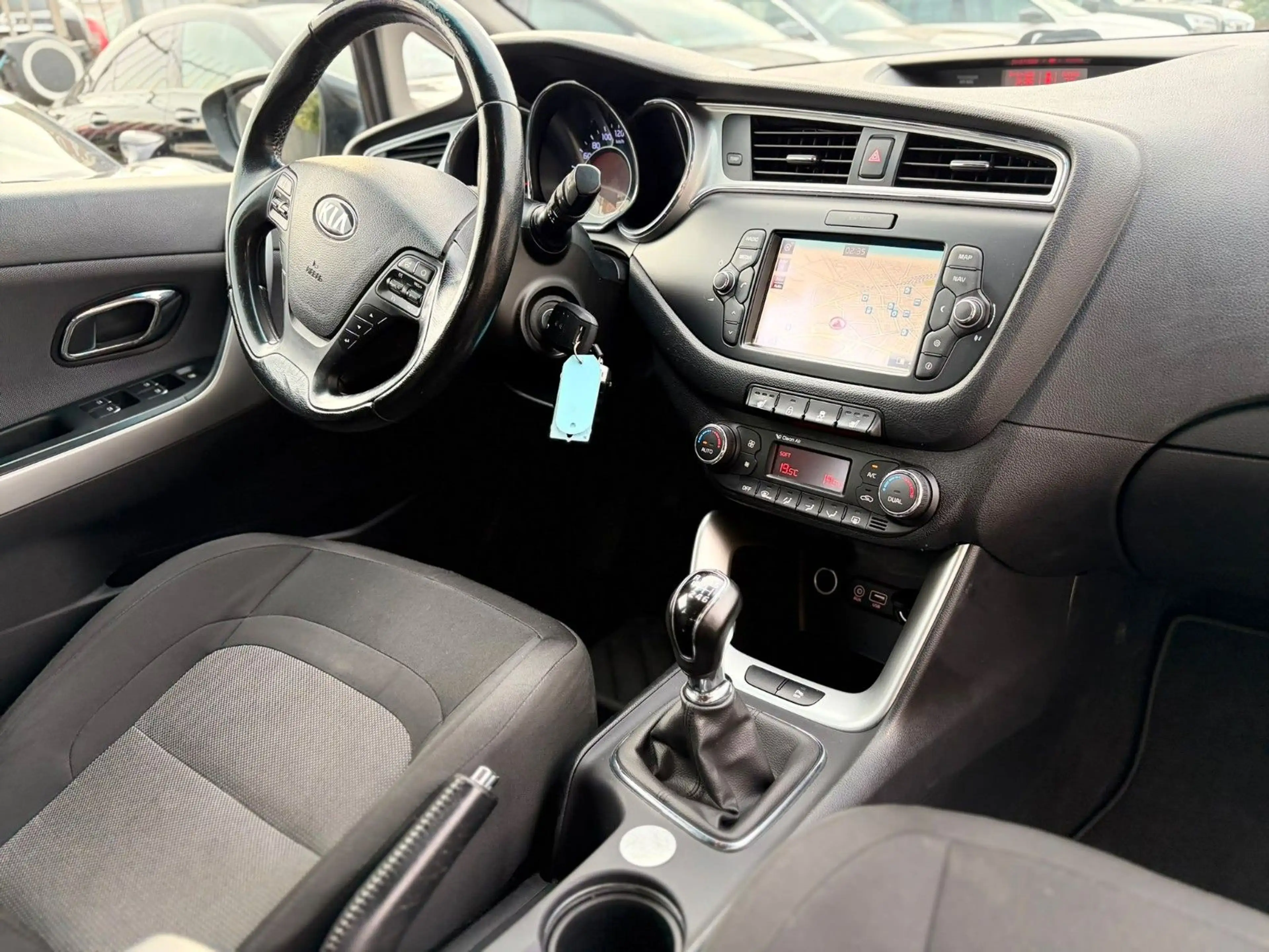 Kia Ceed / cee'd *KAMERA*NAVI*SHZG*TEMPOMAT*EURO6* — photo 8