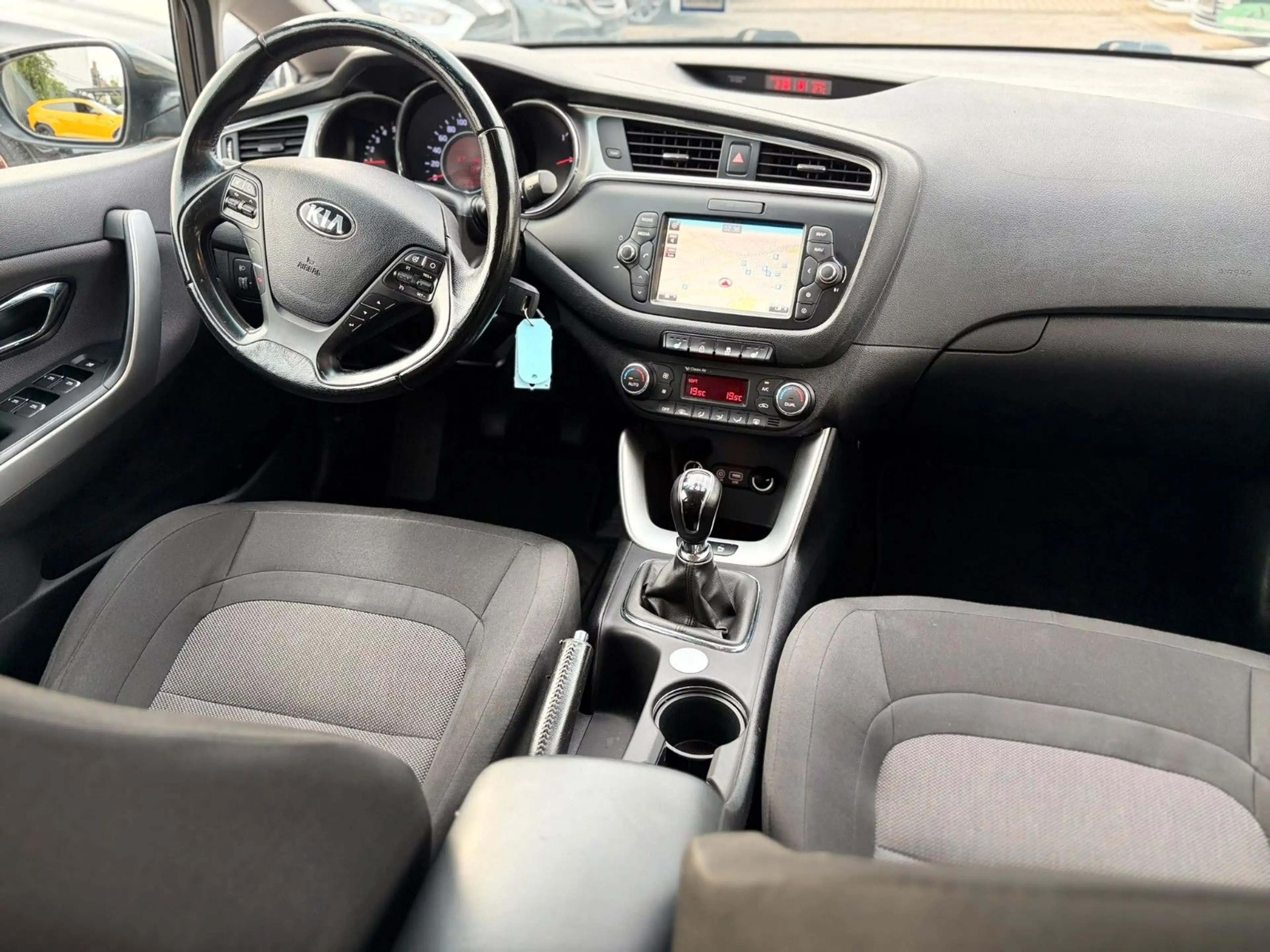 Kia Ceed / cee'd *KAMERA*NAVI*SHZG*TEMPOMAT*EURO6* — photo 7