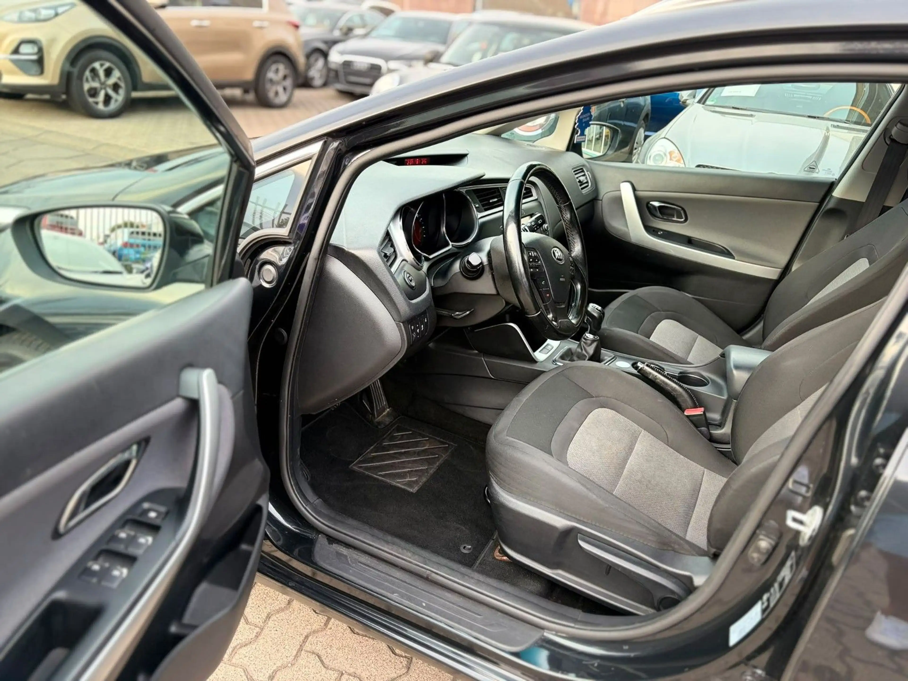 Kia Ceed / cee'd *KAMERA*NAVI*SHZG*TEMPOMAT*EURO6* — photo 12