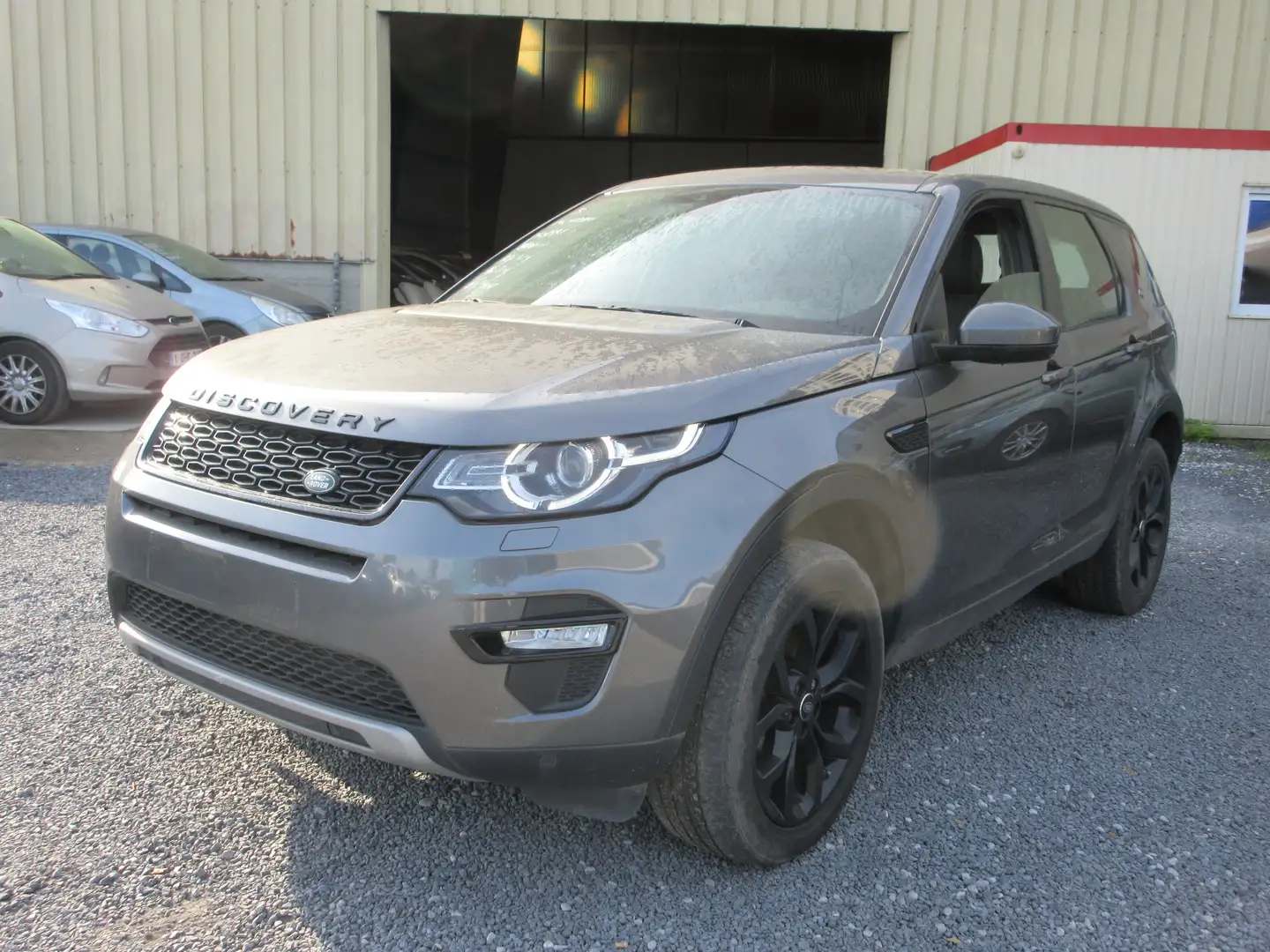 Land Rover Discovery Sport 2.0 TD4 HSE Schwarz - 1