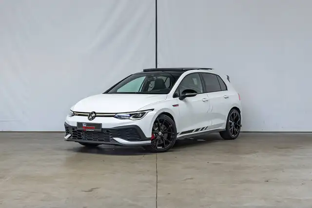 Volkswagen Golf GTI CLUBSPORT|AKRAPOVIC|PANO|HEAD-UP|HARMAN-KARDON|IQLIGHTS|ALCANTARA|HEATEDSEATS|KEYLESS|ACC|LA|GARANTIE|