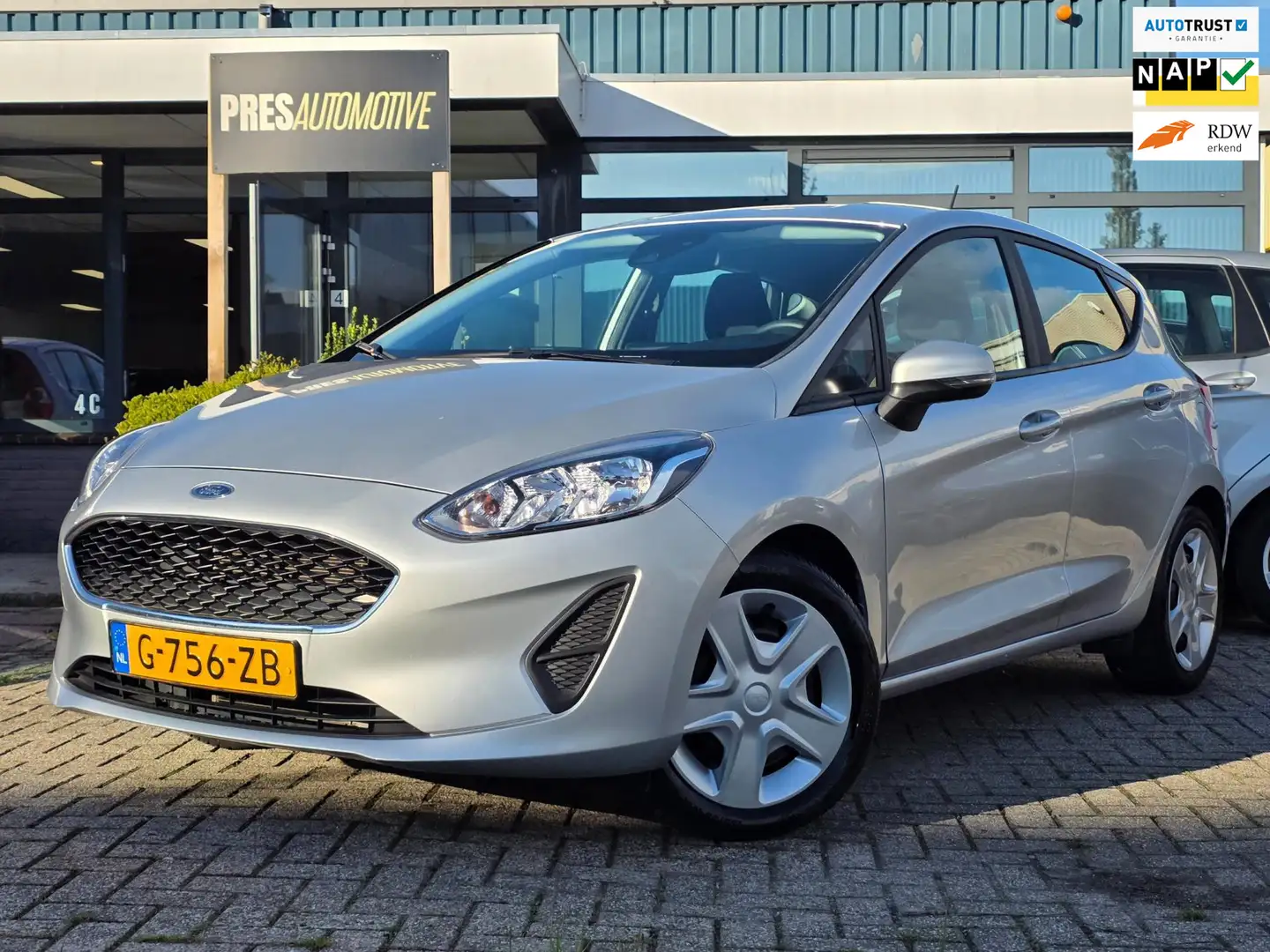Ford Fiesta 1.1 Trend |AIRCO|CRUISE|NAVI|PDC|APPLE CARPLAY Grijs - 1