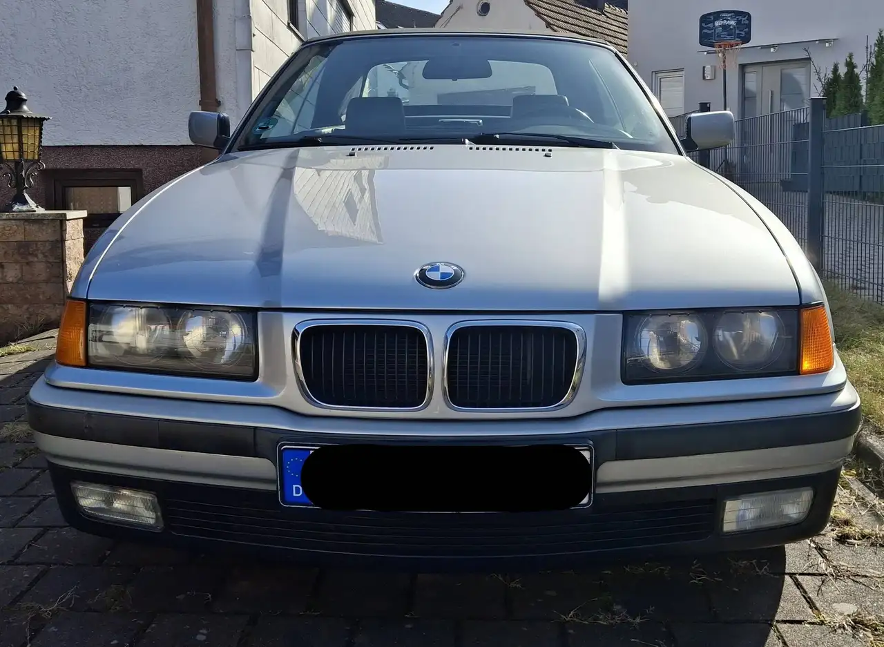 BMW 318i, foto 7
