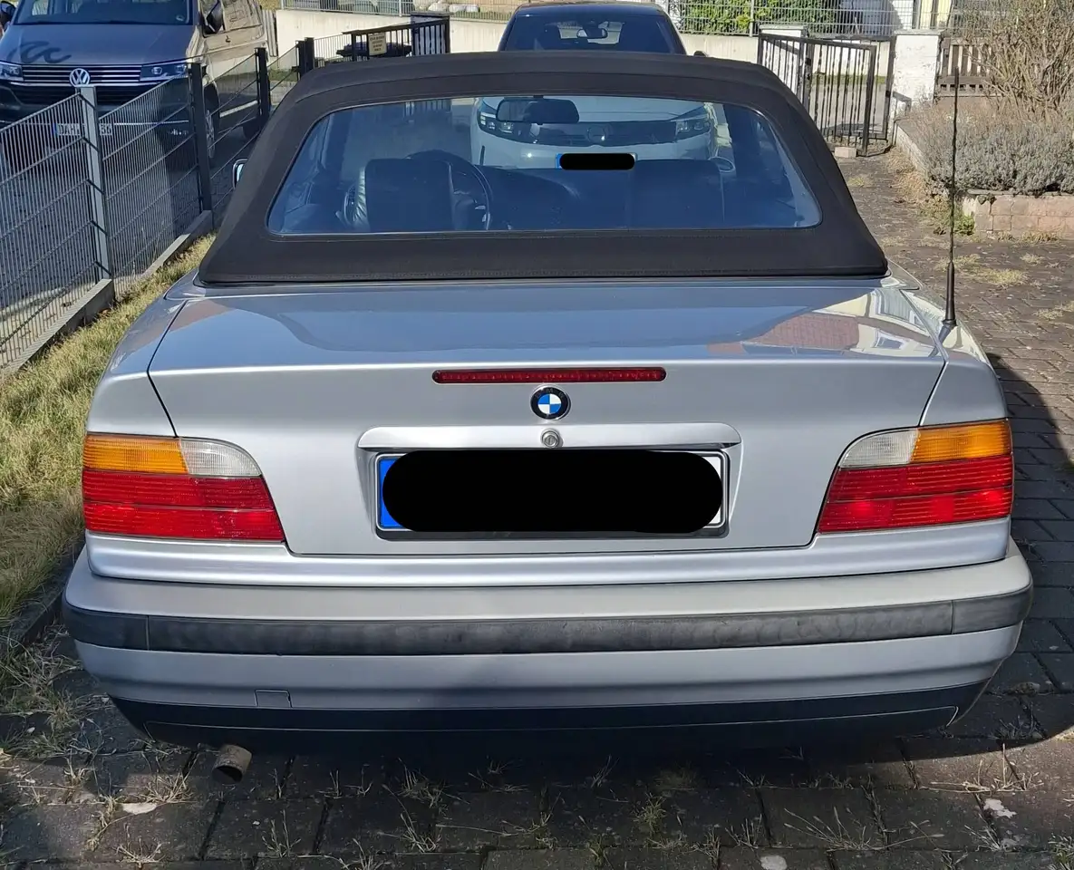 BMW 318i, foto 5