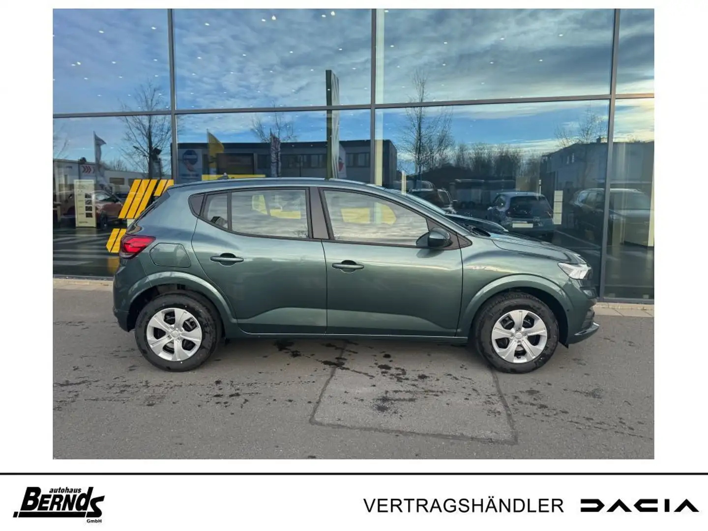 Dacia Sandero TCe 90 Expression  NAVI KLIMAAUTO SHZ TWW Grün - 2