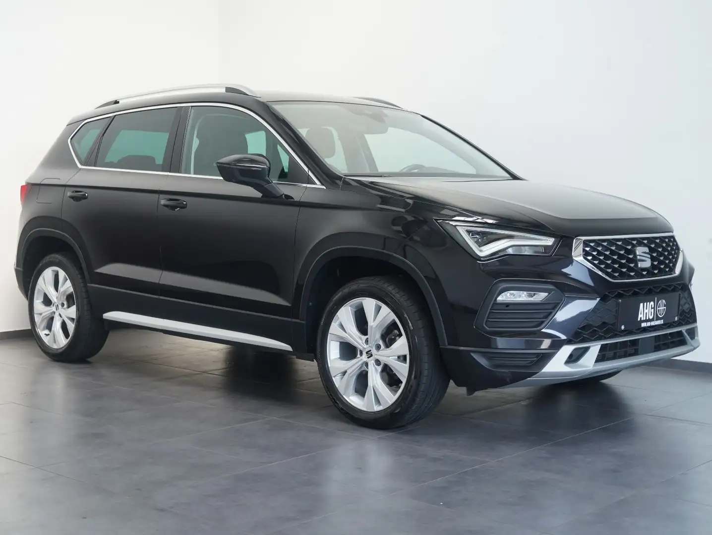 SEAT Ateca 1.5 TSI ACT Xperience LED/NAVI/ACC/AHK Чорний - 2