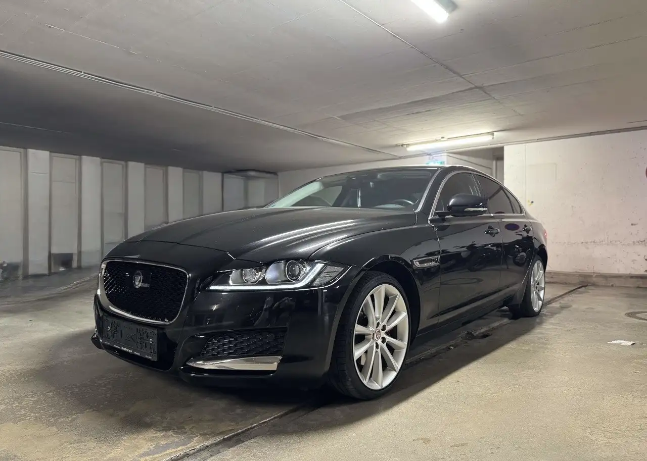 Jaguar XF