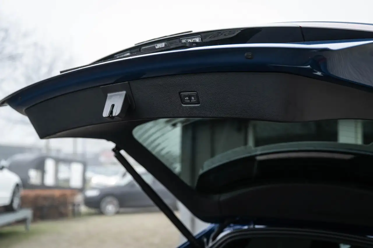 Audi Q8 60 TFSI e quattro Pro Line S Competition SQ8 Style, миниатюра 12