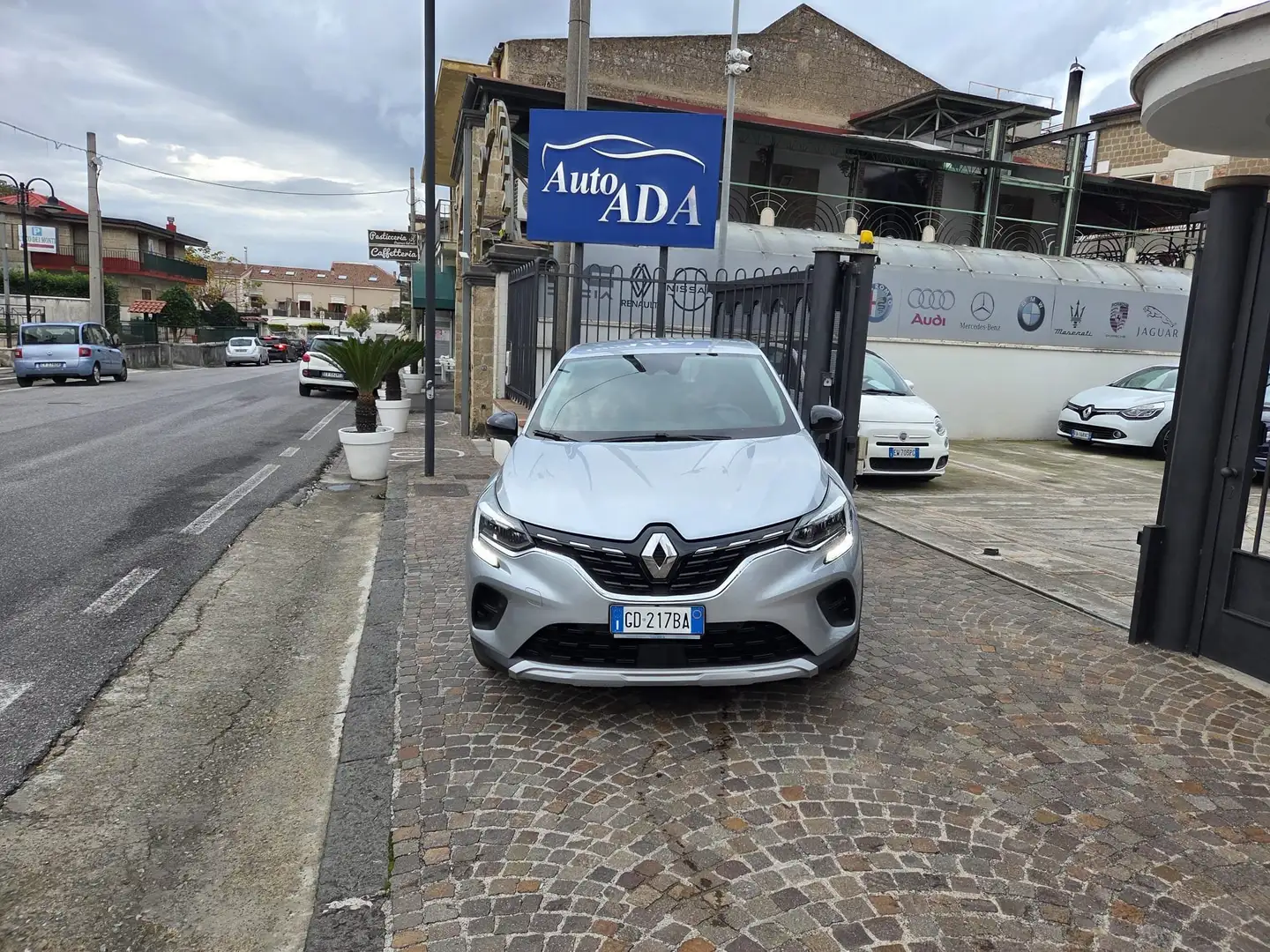 Renault Captur Captur II  1.5 blue dci Business 115cv edc Argento - 2