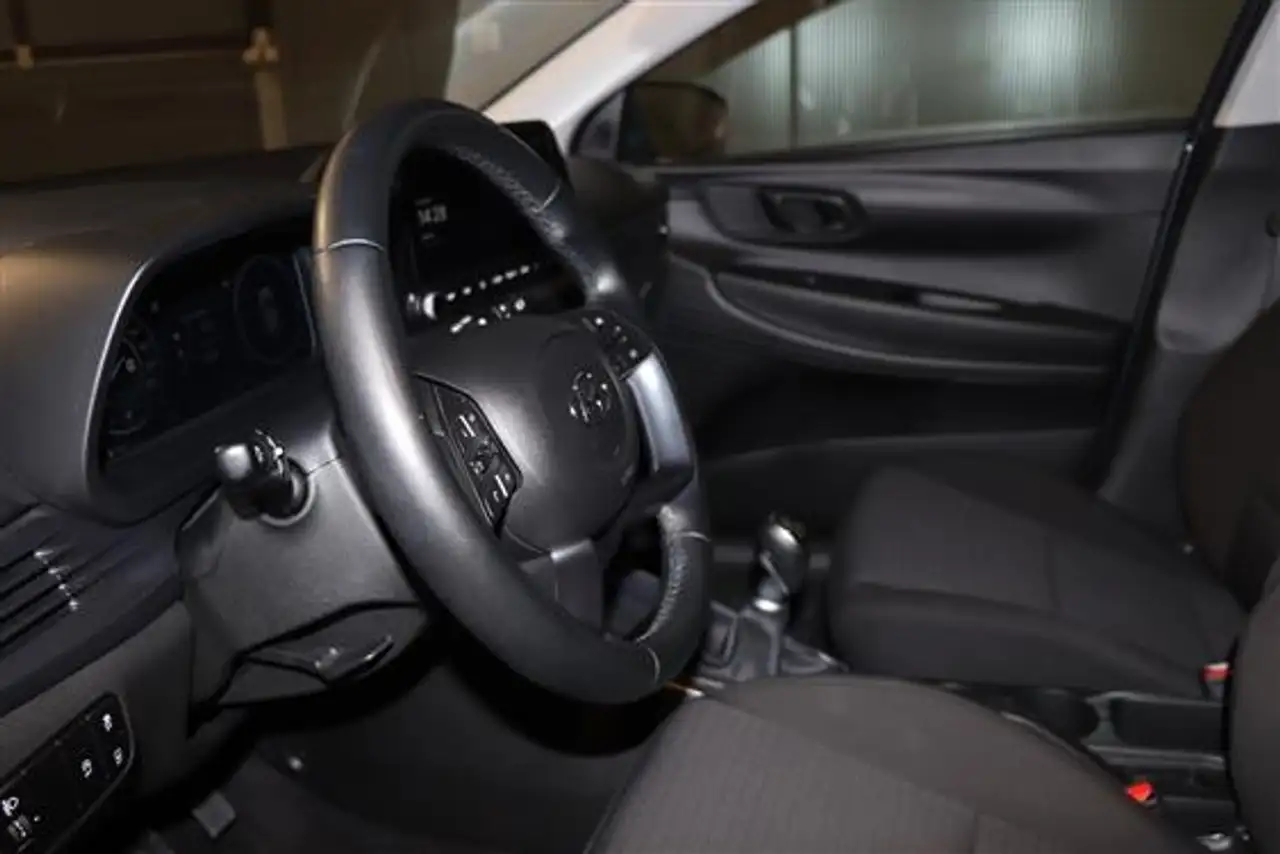 Hyundai i20 1.0 t-gdi techno mhev 8