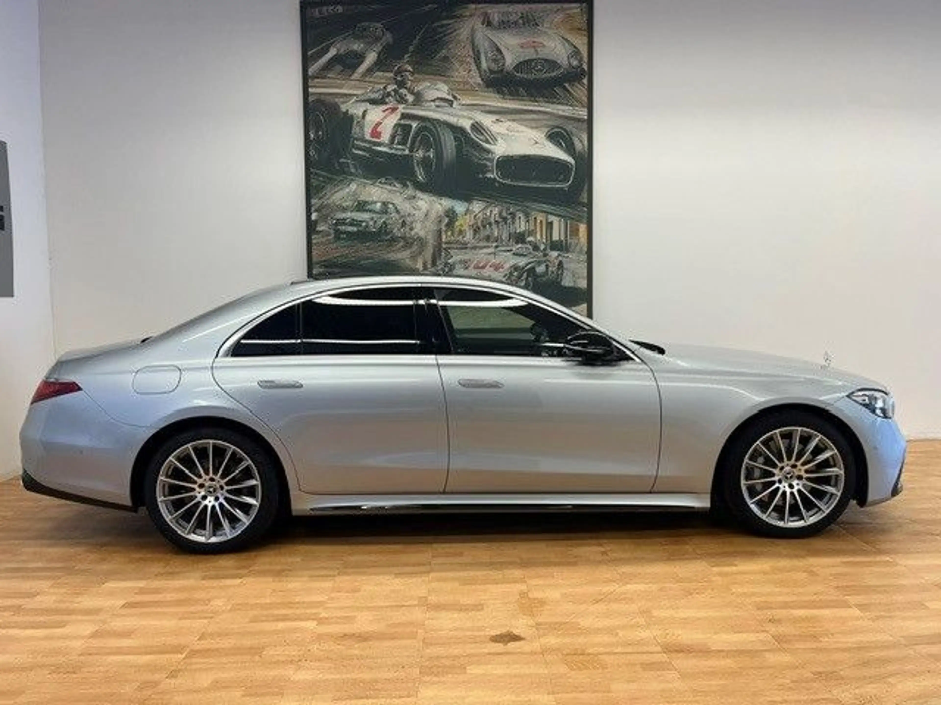 Mercedes-Benz S 400 d 4Matic AMG-Line Pano Night Massage — photo 5