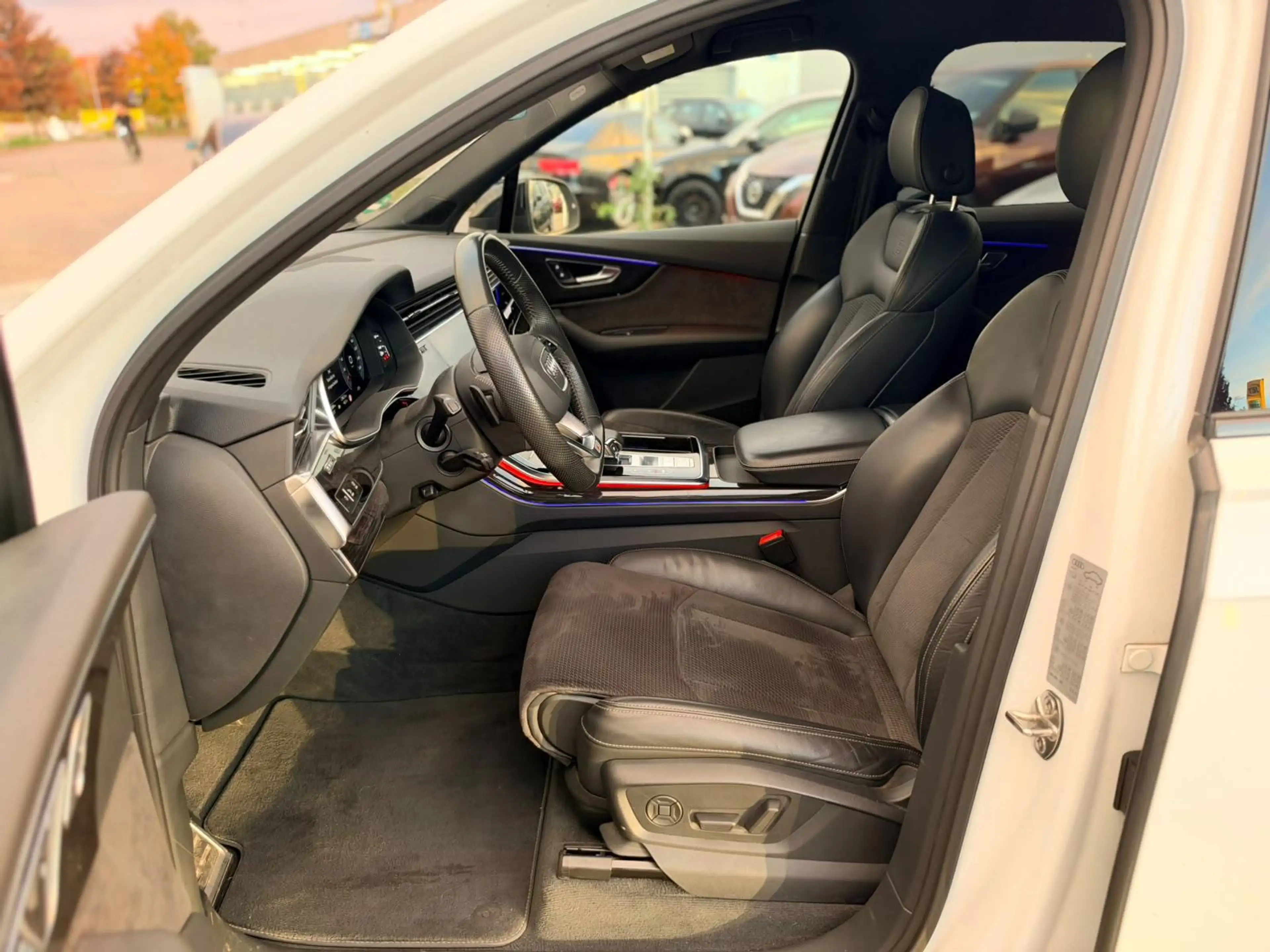 Audi Q7 50 TDI quattro 3 x S line — photo 10