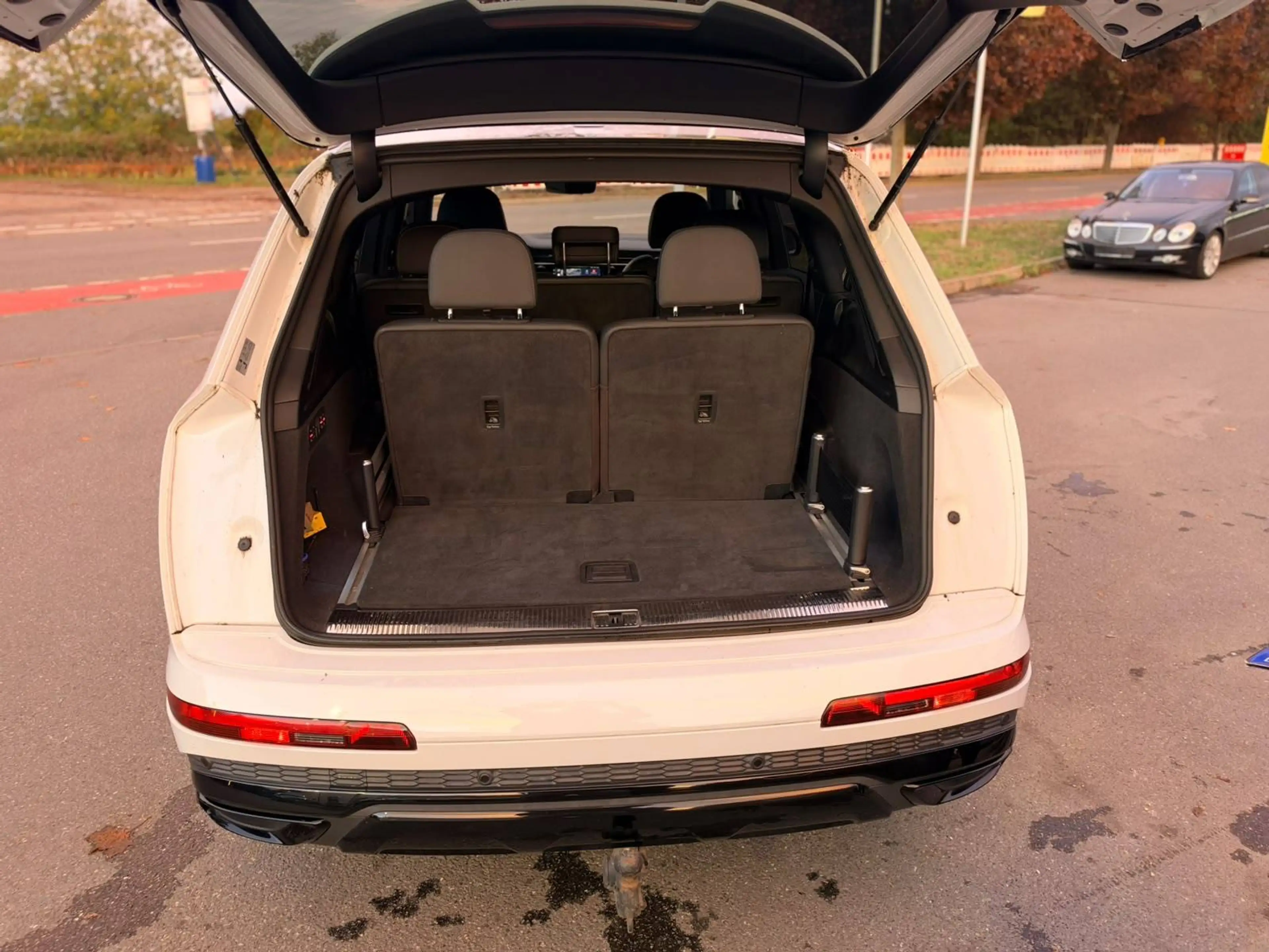 Audi Q7 50 TDI quattro 3 x S line — photo 9