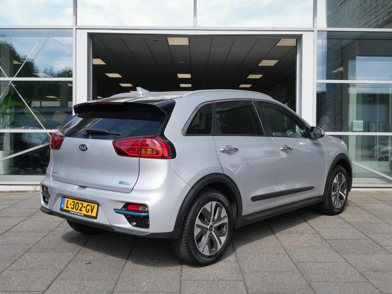 Kia e-Niro DynamicPlusLine 64 kWh | Schuif-kantel dak | Stoel — photo 5