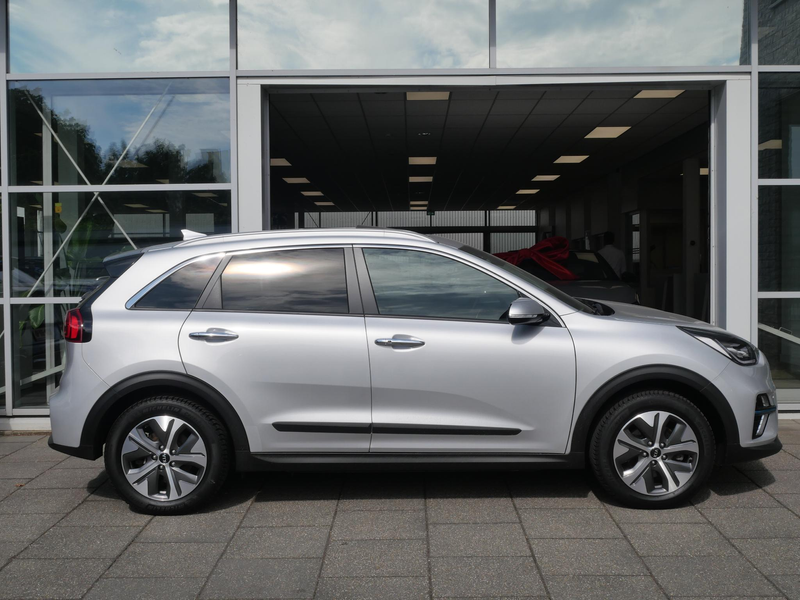 Kia e-Niro DynamicPlusLine 64 kWh | Schuif-kantel dak | Stoel — photo 3