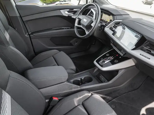 Audi Q4 E-Tron view 7