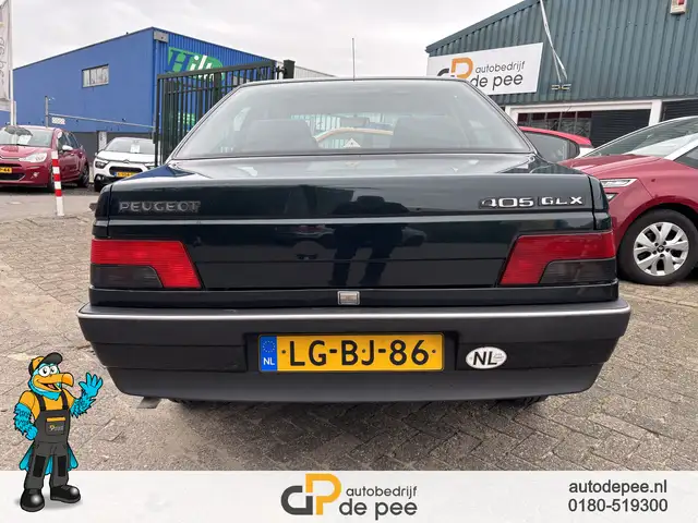 Peugeot 405 view 17