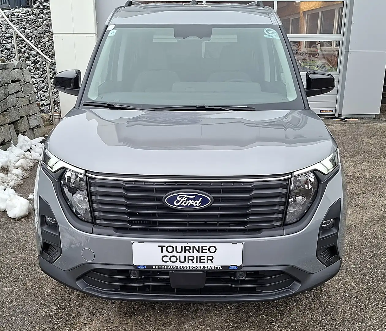 Ford Tourneo Courier 1,0 EcoBoost Titanium Silber - 2
