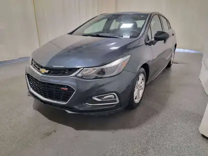  2017 Chevrolet Cruze LT Hatchback FWD   