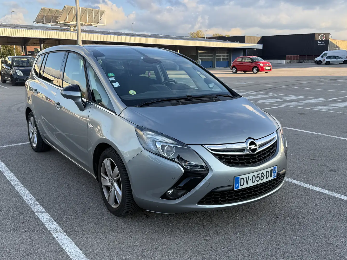 Opel Zafira Tourer 2.0 CDTI 170 ch Start/Stop EcoFlex Cosmo Pack Gris - 2