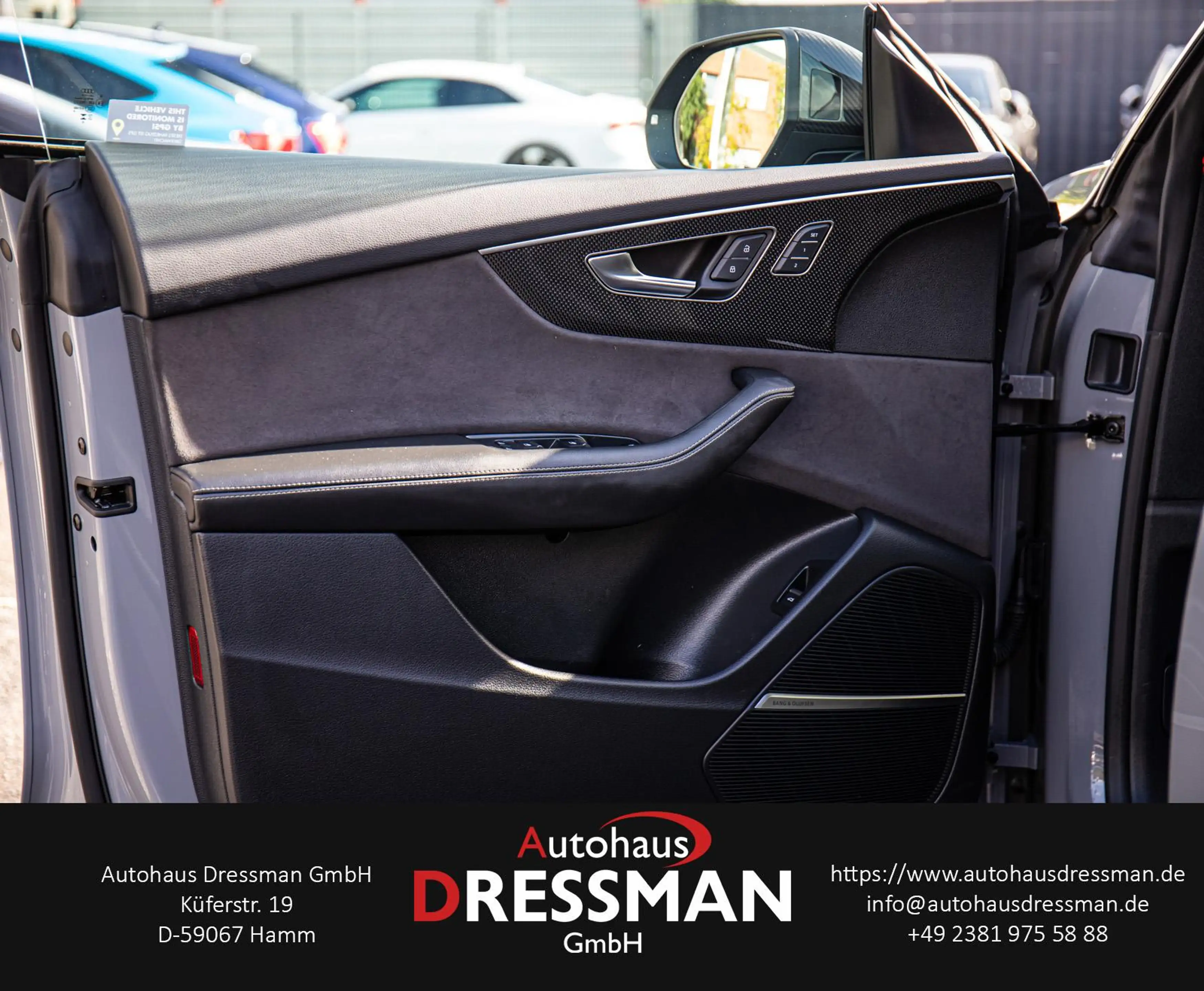 Audi SQ8 TFSI COMPETITION PANO HuD B&O STHZG AHK ACC — photo 9
