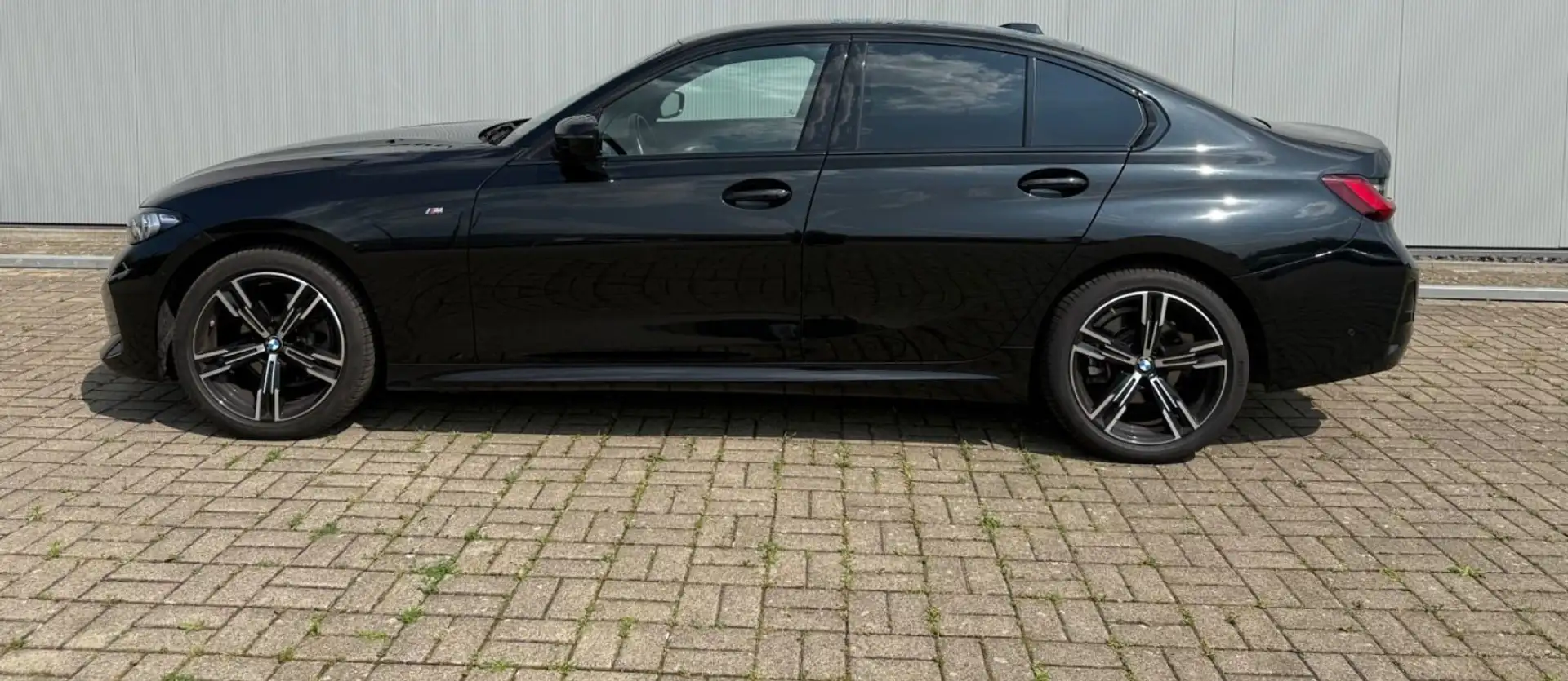 BMW 320 320d M SPORT-HEAD UP-PELLE-HARMAN KARDON Nero - 1