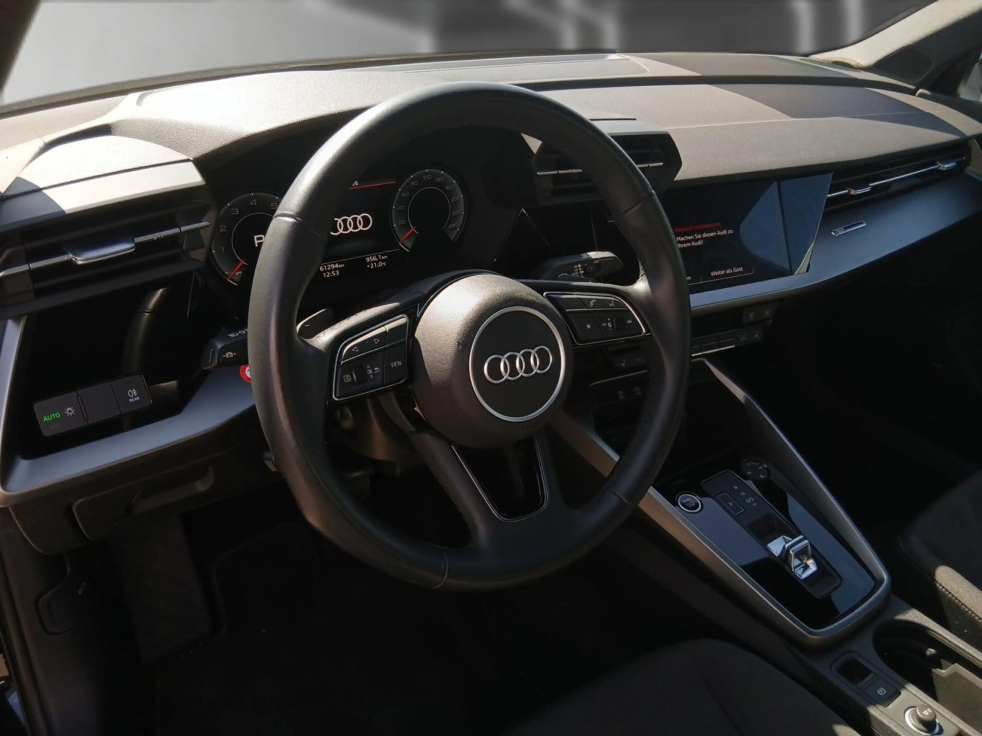 Audi A3 A3 Lim. 30 TFSI Adv. S tronic *ACC*R-CAM*NAV+* — photo 9