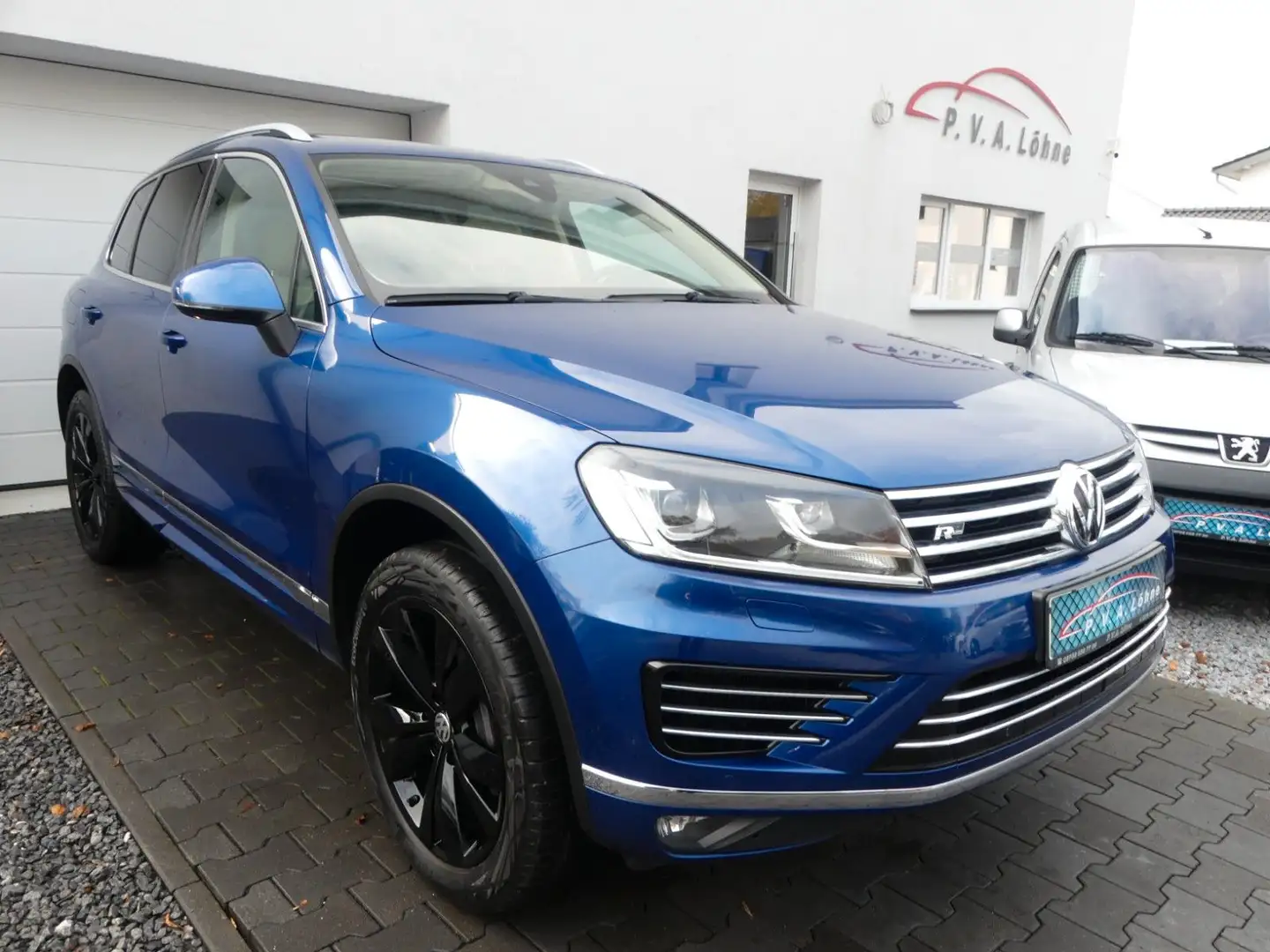 Volkswagen Touareg V6 TDI 4M R-Line | Panorama | CAM | AHK Blau - 1