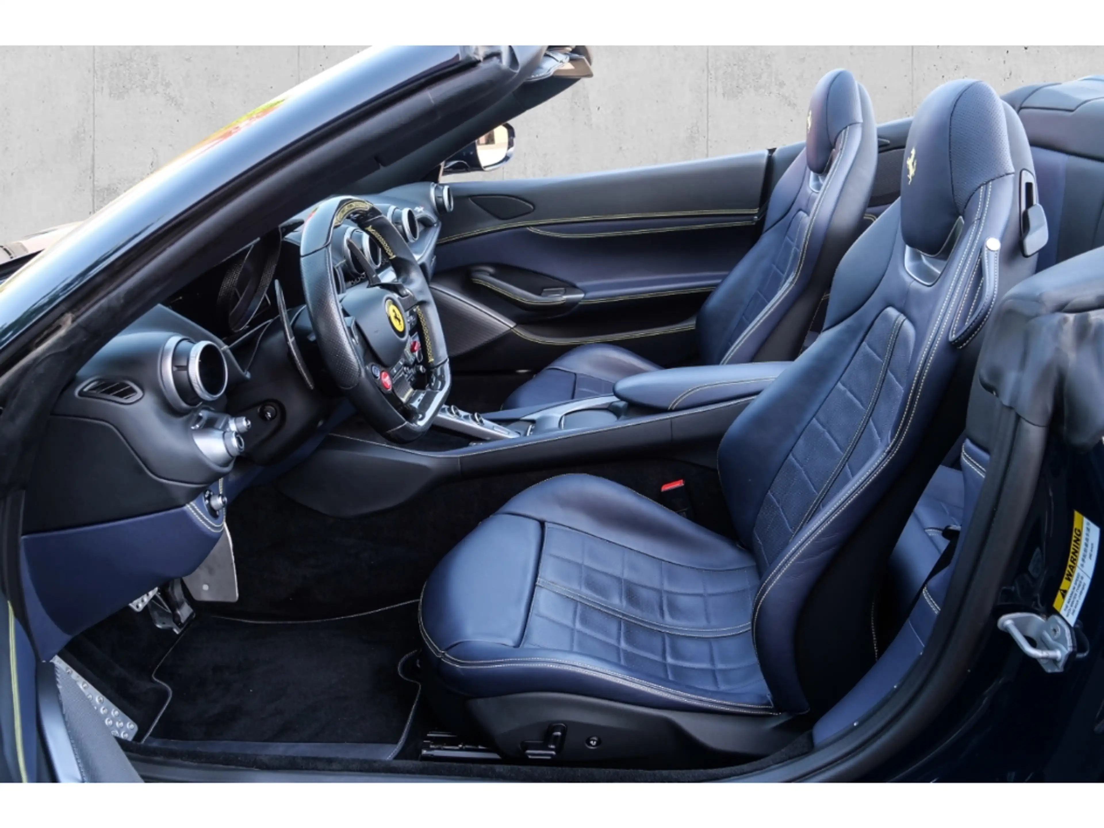 Ferrari Portofino M *MagneRide*Carbon+LED*JBL*CarPlay* — photo 14
