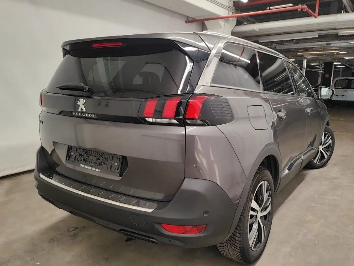 Peugeot 5008 Allure 1.2T NAVI/SHZ/PANO/LED/PDC+CAM Grey - 1