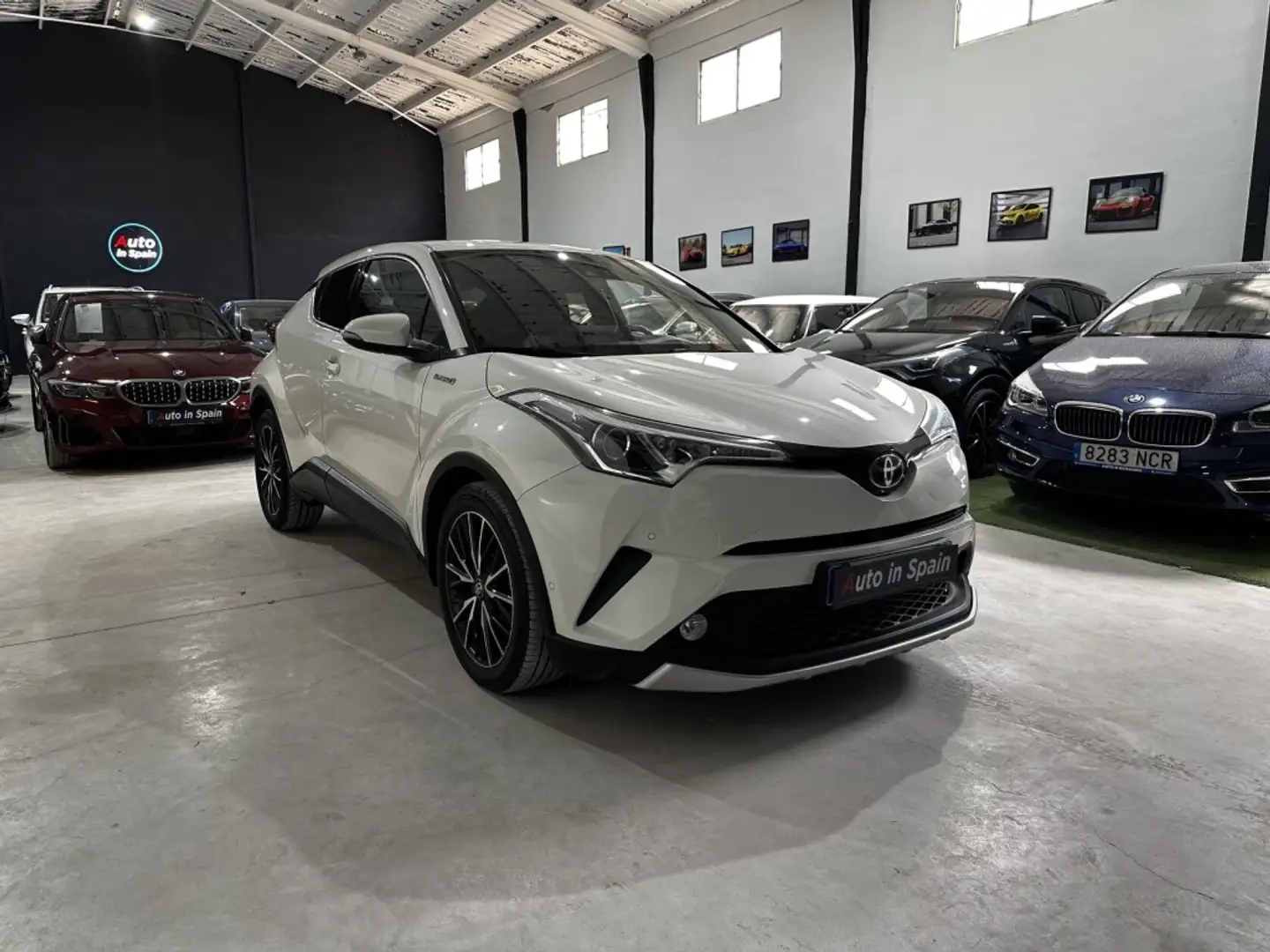 Toyota C-HR 125H Dynamic Plus Blanc - 1