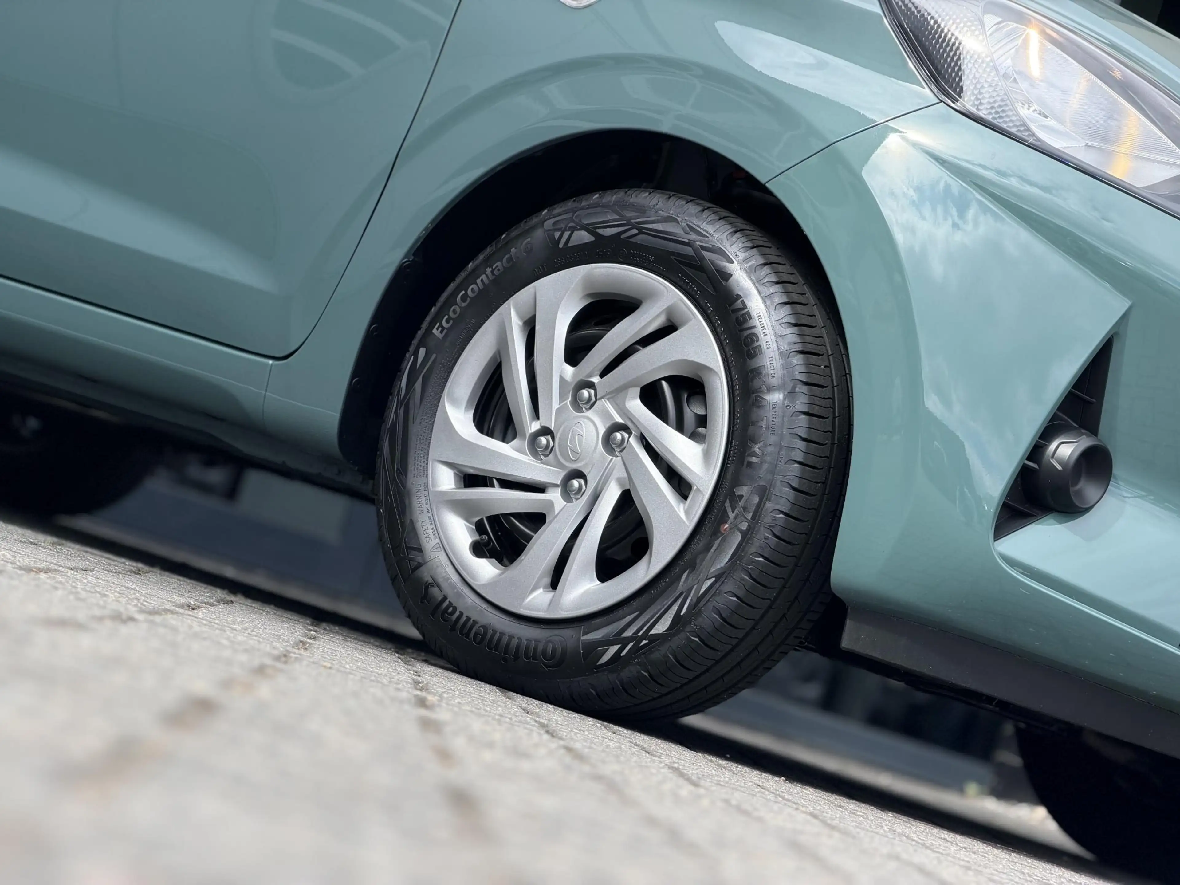 Hyundai i10 1.0 Comfort / Navigatie / Cruise Control / Apple C — photo 8