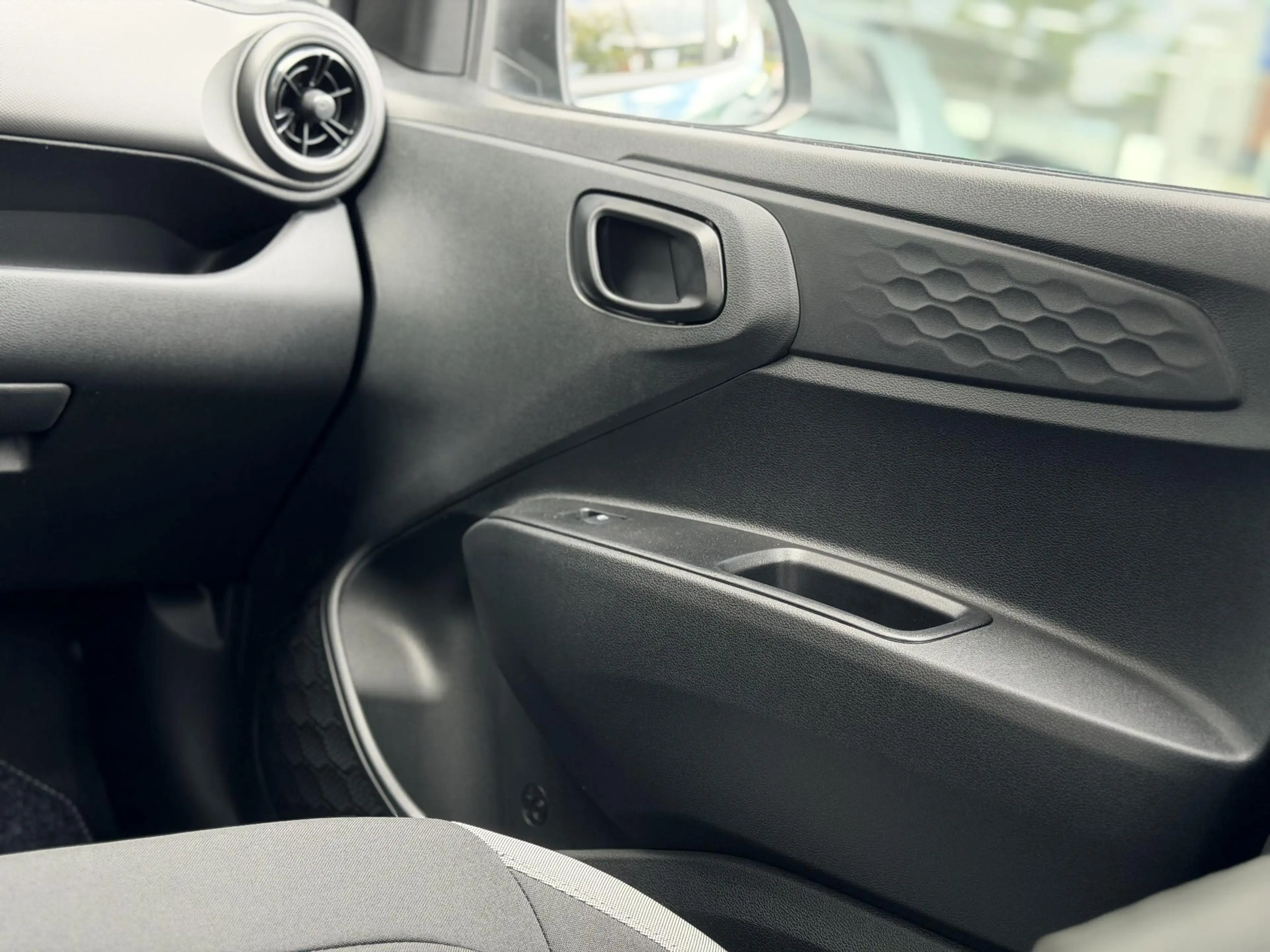 Hyundai i10 1.0 Comfort / Navigatie / Cruise Control / Apple C — photo 14