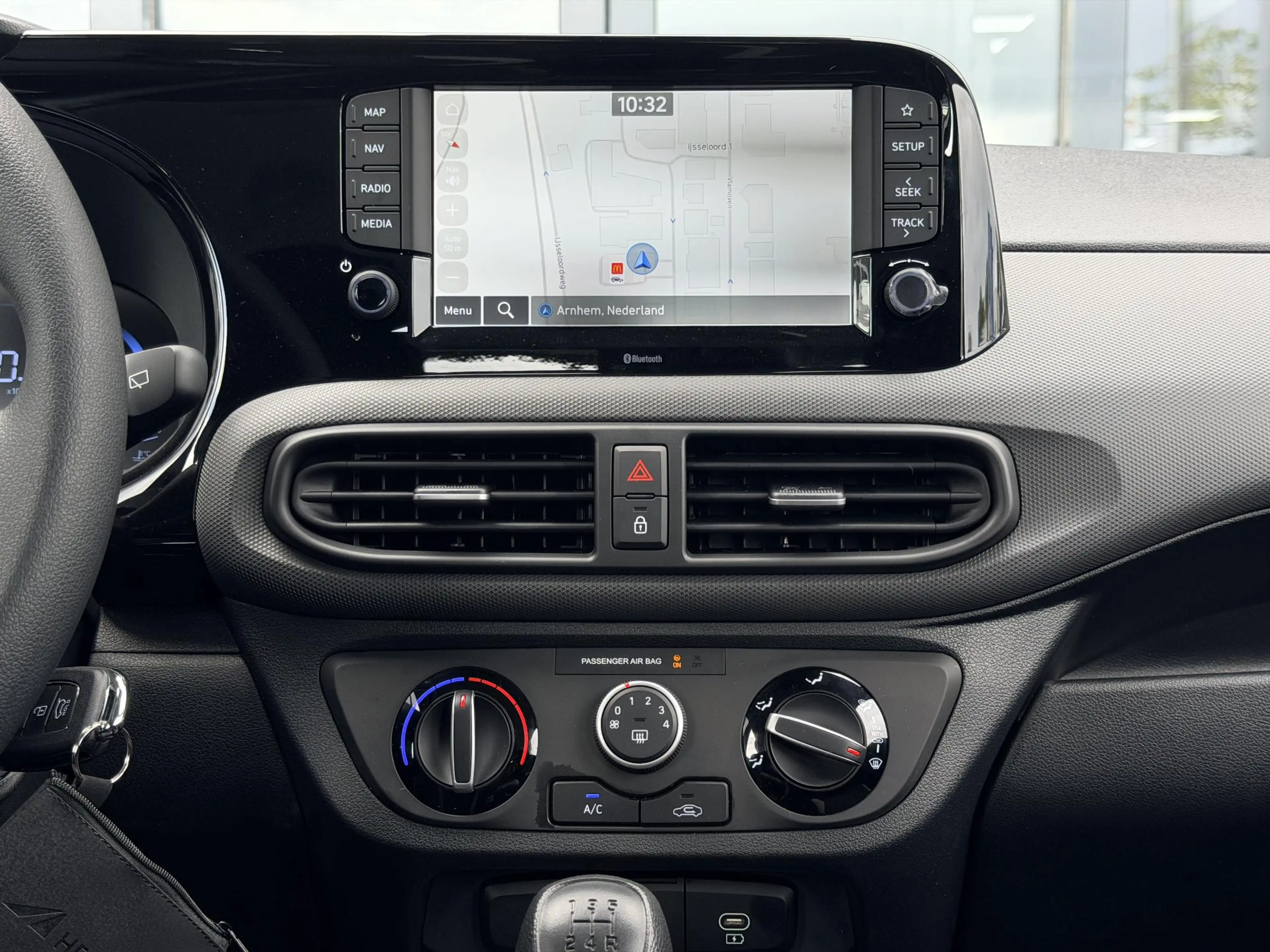Hyundai i10 1.0 Comfort / Navigatie / Cruise Control / Apple C — photo 13