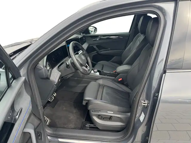 Volkswagen Tiguan view 4