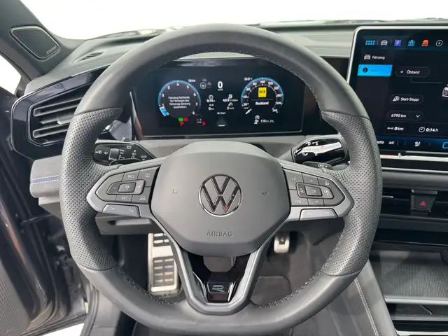 Volkswagen Tiguan view 13