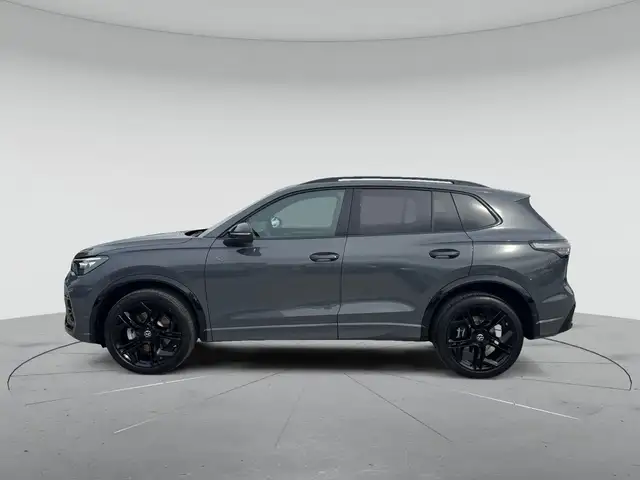 Volkswagen Tiguan view 6