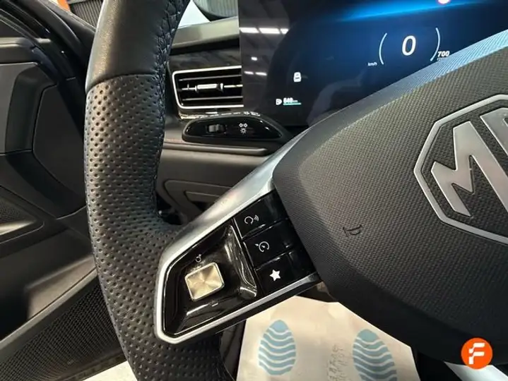 MG HS 2025, foto 14
