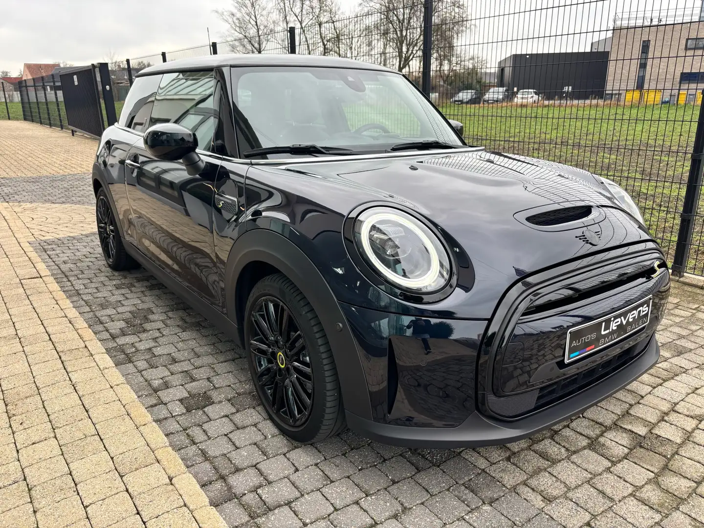 MINI Cooper SE Yours Leder Panodak HUD ACC CAM Zetel+stuur werw Noir - 2