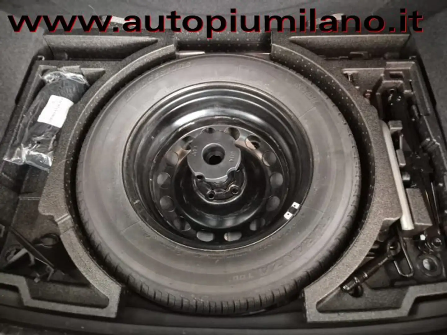 Skoda Karoq Karoq 1.6 tdi Style dsg Grijs - 2