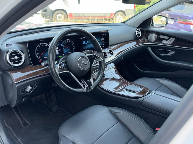 Mercedes-Benz E 300 e T-Modell AMG|PANO|BURMESTER|SOFT-CLOSE| — photo 13