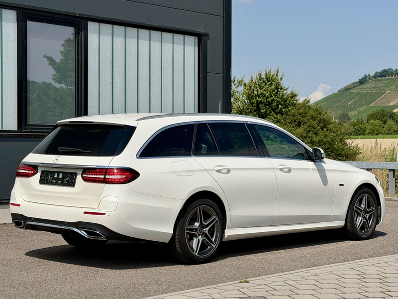 Mercedes-Benz E 300 e T-Modell AMG|PANO|BURMESTER|SOFT-CLOSE| — photo 10