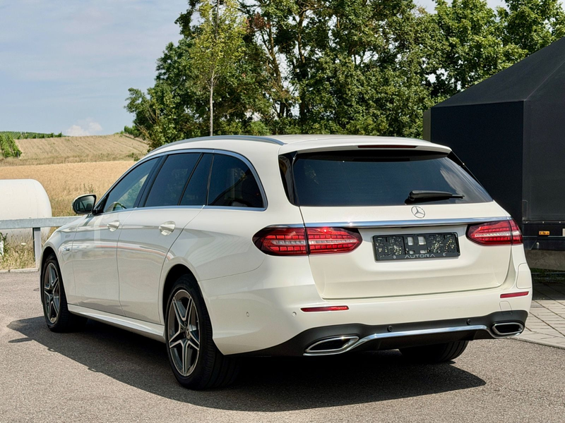 Mercedes-Benz E 300 e T-Modell AMG|PANO|BURMESTER|SOFT-CLOSE| — photo 11