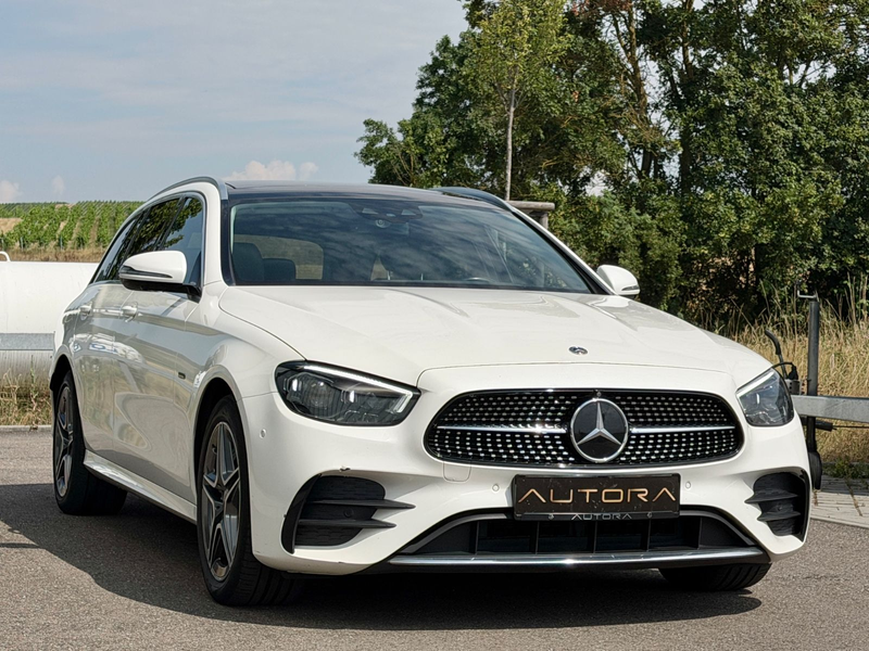 Mercedes-Benz E 300 e T-Modell AMG|PANO|BURMESTER|SOFT-CLOSE| — photo 4