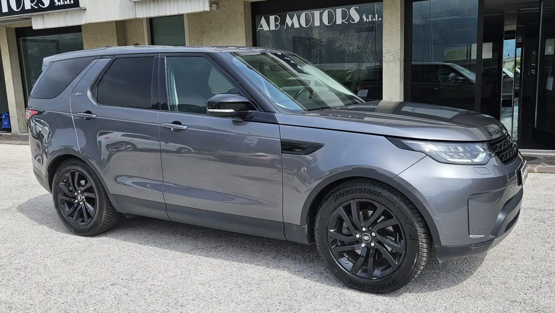 Land Rover Discovery DISCOVERY 2.0 SD4 HSE LUXURY 240CV 5p IVA ESPOSTA Nero - 2
