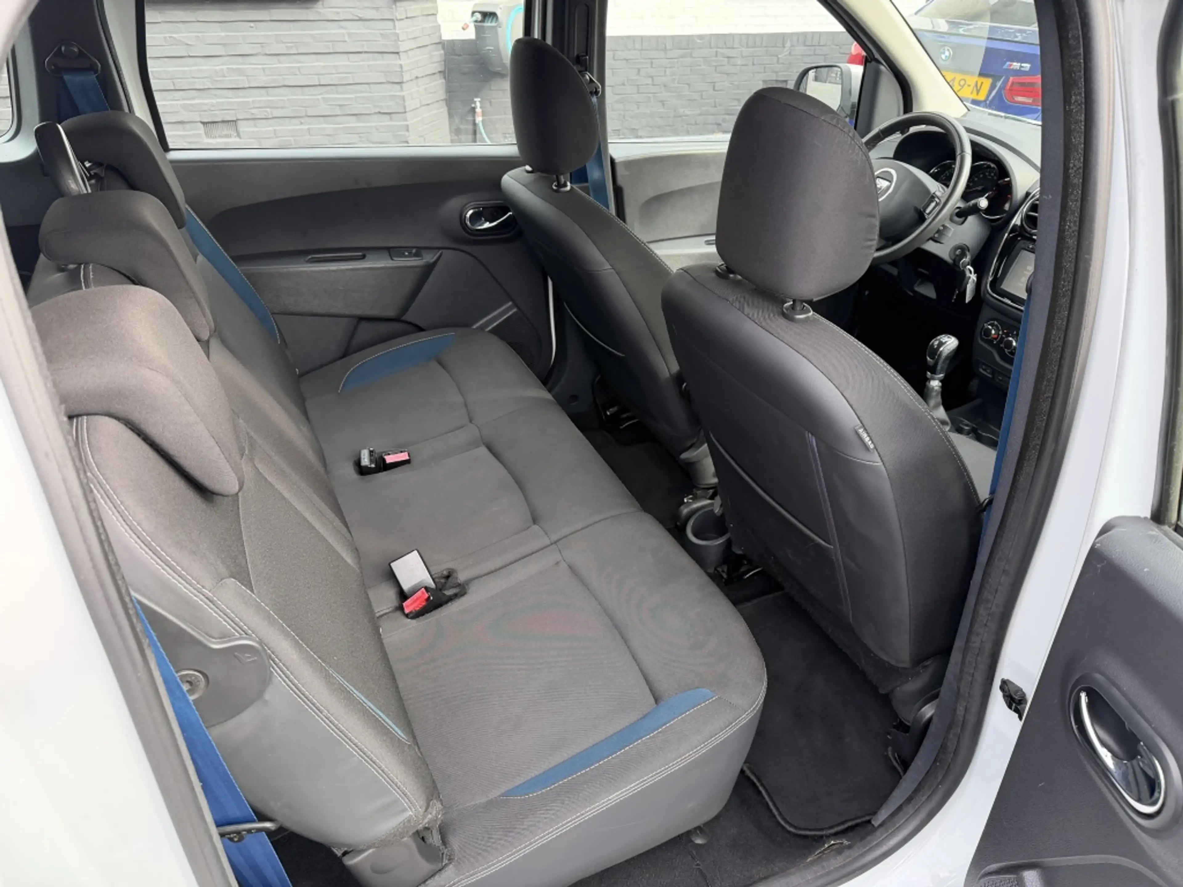Dacia Lodgy 1.2 TCe Lauréate 7p. — photo 13