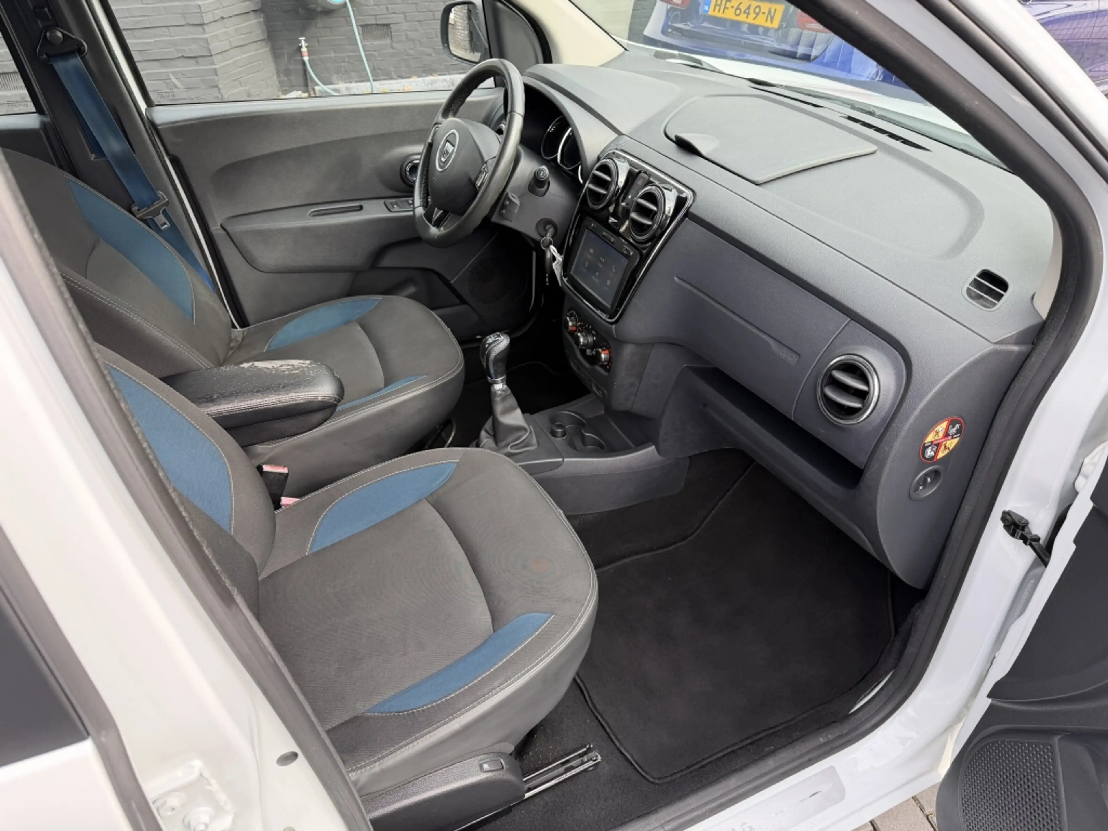 Dacia Lodgy 1.2 TCe Lauréate 7p. — photo 11