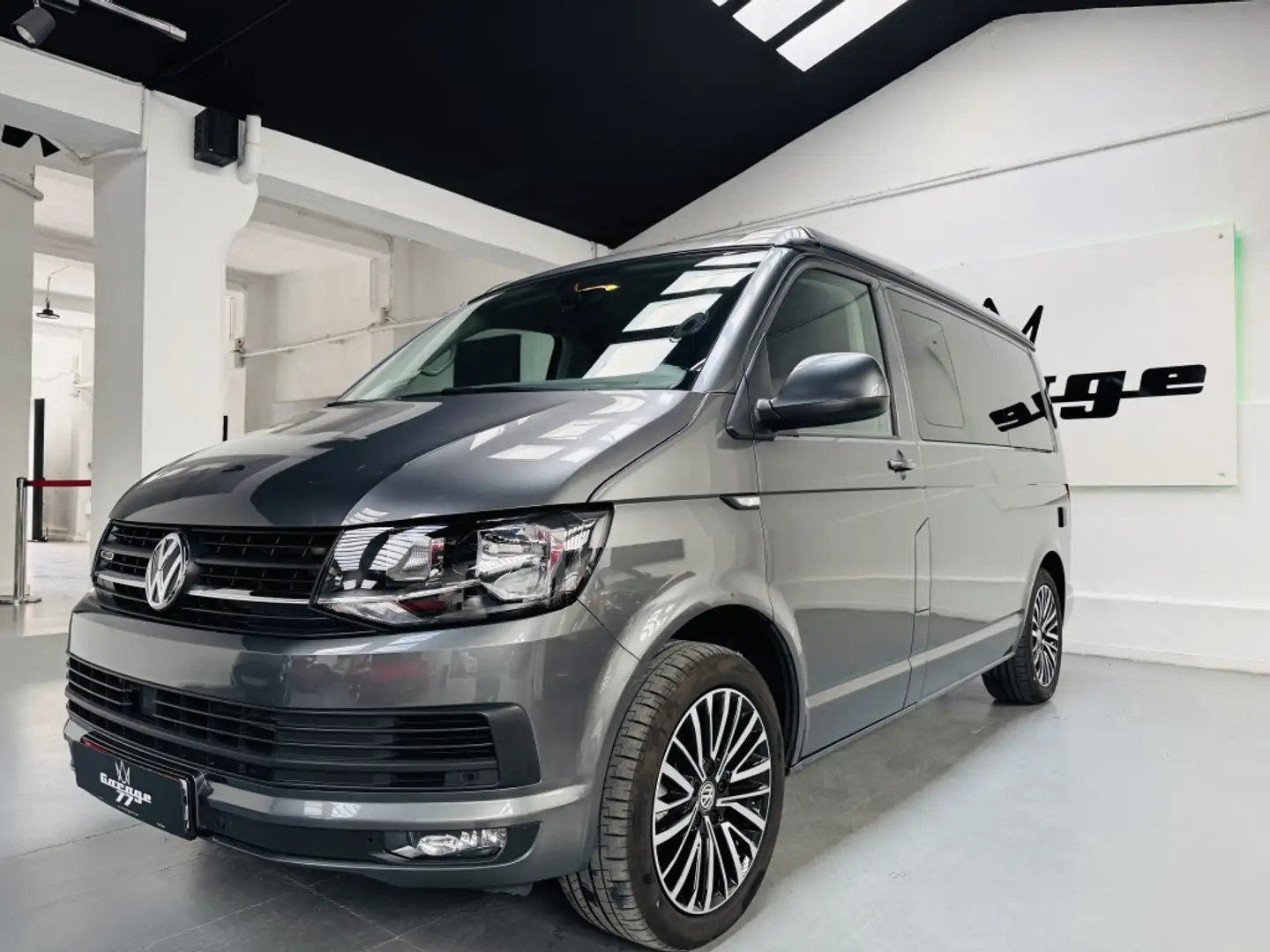 Volkswagen T5 California 2.0TDI BMT Beach 4M DSG 150kW Gris - 2