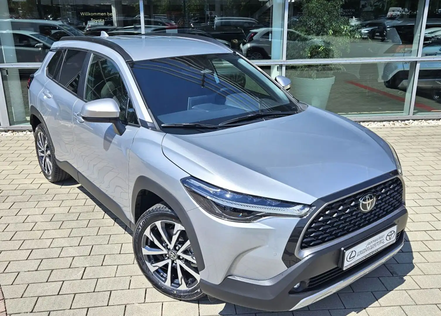 Toyota Corolla Cross Hybrid 1.8 VVT-i Team Deutschland Zilver - 2